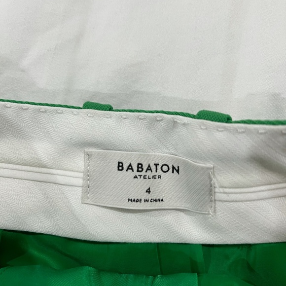 Aritizia Green Babaton Shorts - Size 4 - Picture 3 of 3